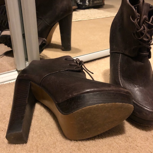 Kelsi Dagger ankle booties size 6 originally 250 - Picture 2 of 2